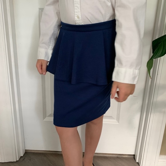 Forever 21 navy S pencil skirt with ruffle layer - Picture 16 of 16